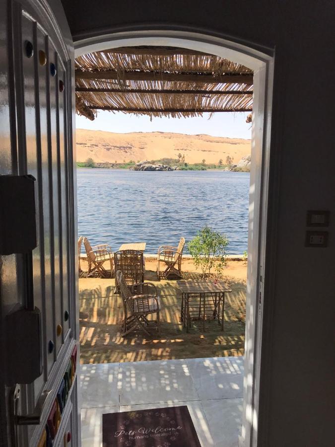 Kafana Guest House Nile View Aswan Bagian luar foto