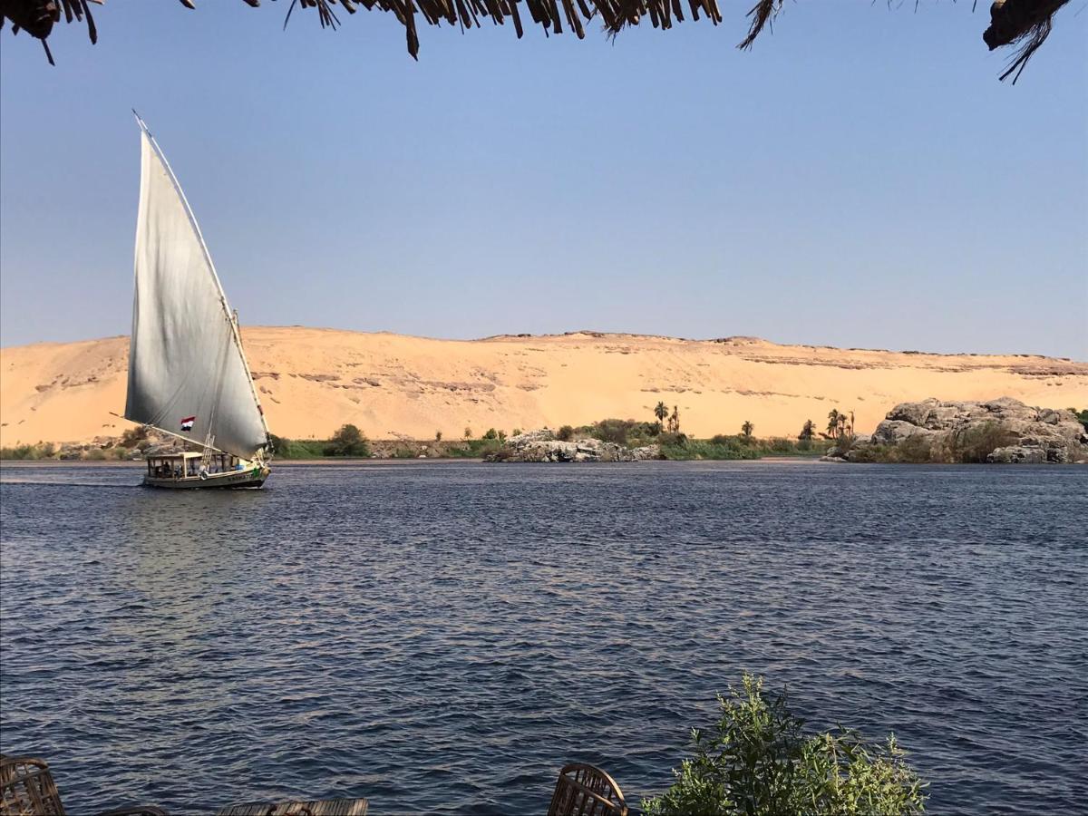 Kafana Guest House Nile View Aswan Bagian luar foto