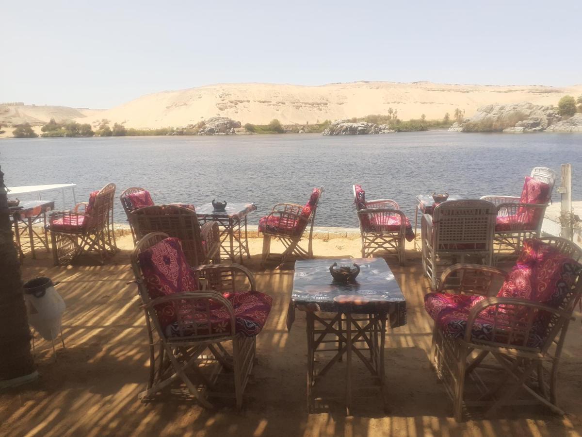 Kafana Guest House Nile View Aswan Bagian luar foto