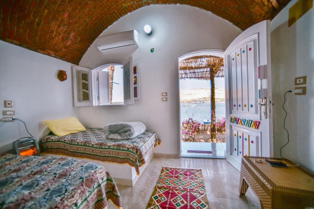Kafana Guest House Nile View Aswan Bagian luar foto