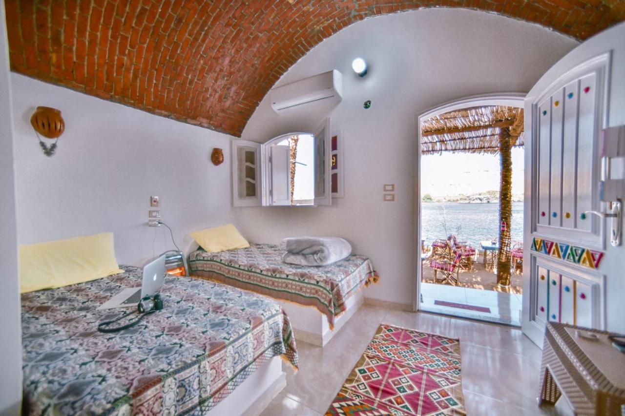 Kafana Guest House Nile View Aswan Bagian luar foto